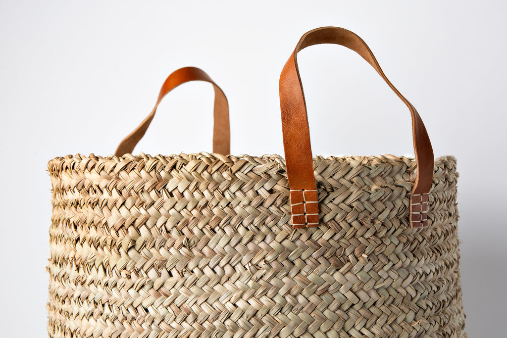 PROXIMAMENTE: Cesto colada con asas de cuero