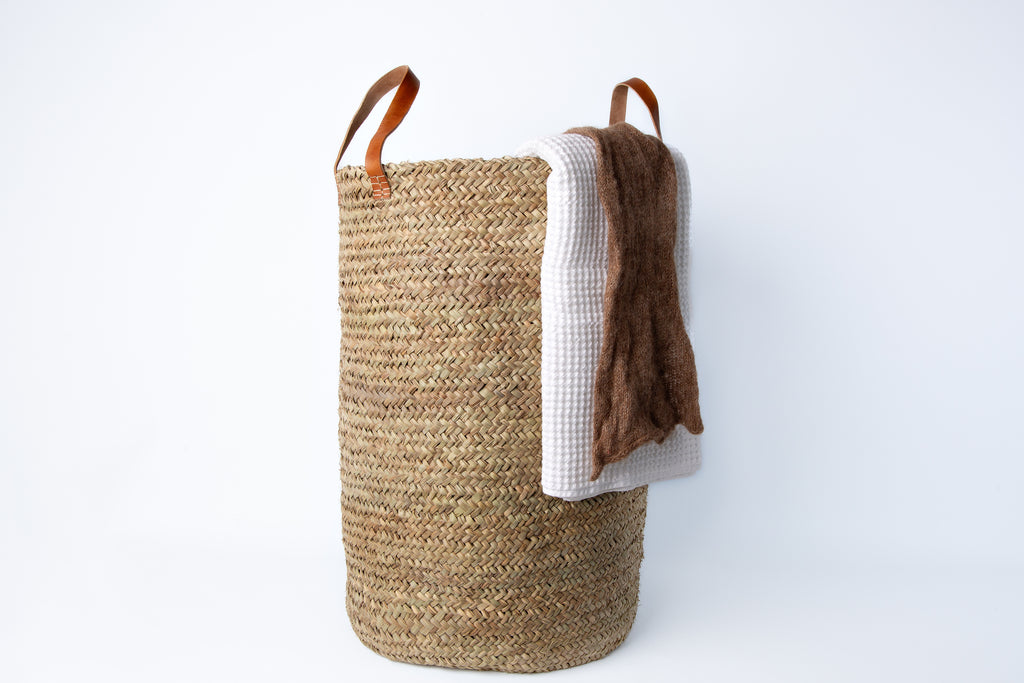 PROXIMAMENTE: Cesto colada con asas de cuero